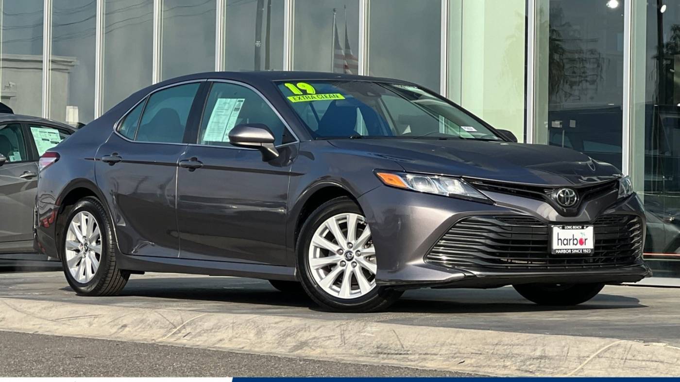 2019 Toyota Camry LE — Sedan — 71,171 mi — Carson, CA