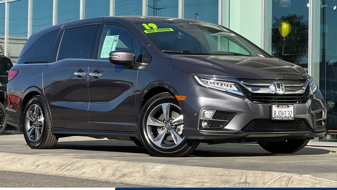 2019 Honda Odyssey Touring — Minivan — 102,519 mi — Carson, CA