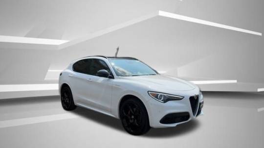 2022 Alfa Romeo Stelvio Veloce