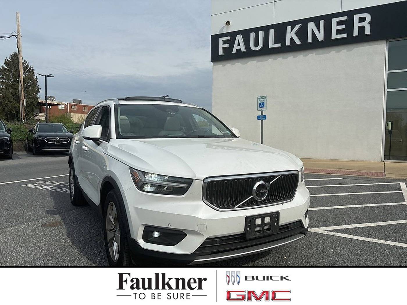 2021 Volvo XC40 Momentum — SUV — 55,062 mi — Harrisburg, PA