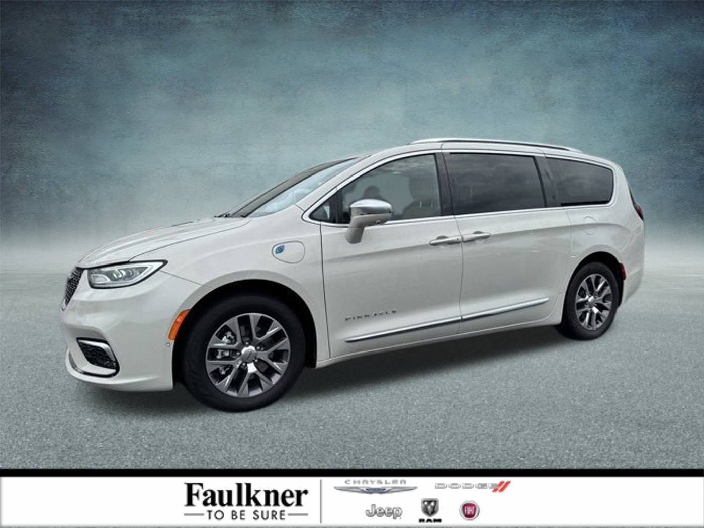 2021 Chrysler Pacifica Hybrid Pinnacle — Minivan — 30,000 mi — Mechanicsburg, PA