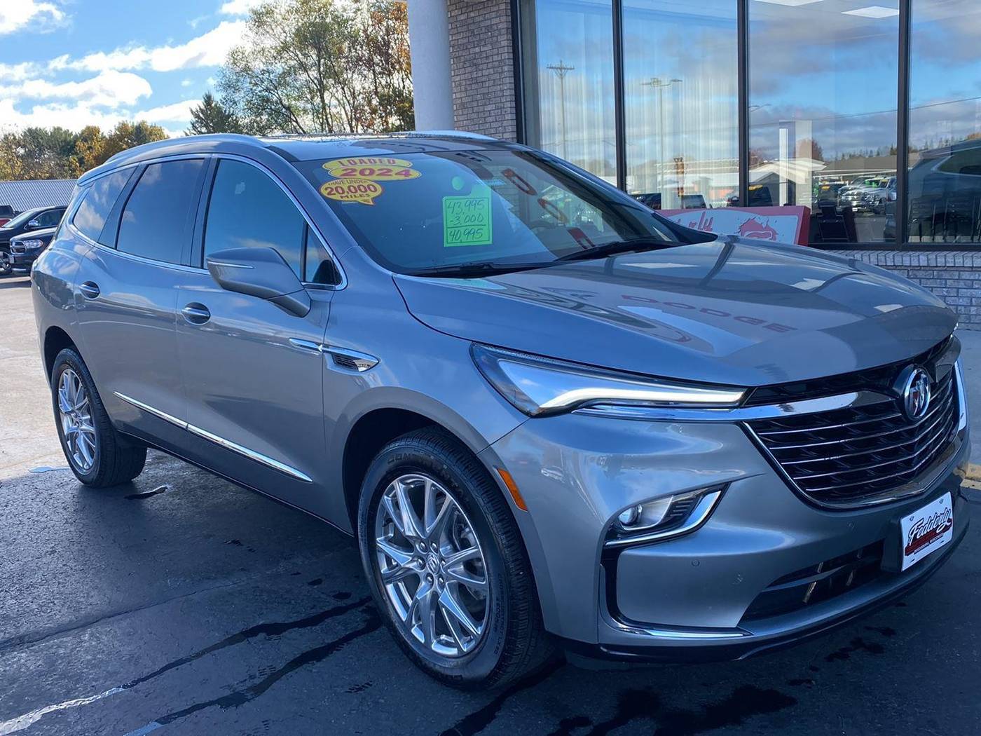 2024 Buick Enclave Essence — SUV — 15,804 mi — Reedsburg, WI