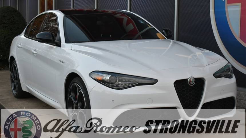 2022 Alfa Romeo Giulia Veloce — Sedan — 27,113 mi — Strongsville, OH