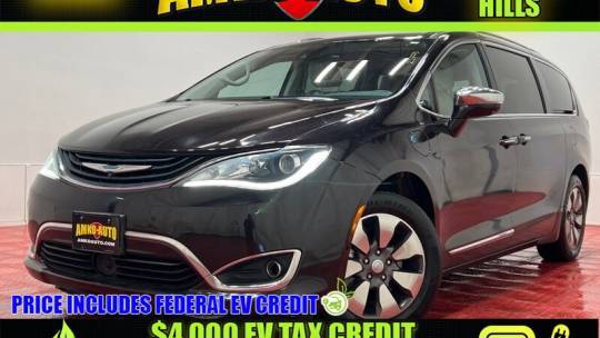 2018 Chrysler Pacifica Hybrid Limited — Minivan — 105,470 mi — Temple Hills, MD