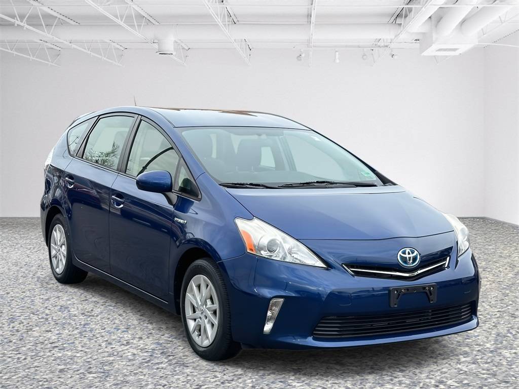 2014 Toyota Prius v Three — Wagon — 73,504 mi — Fairfax, VA