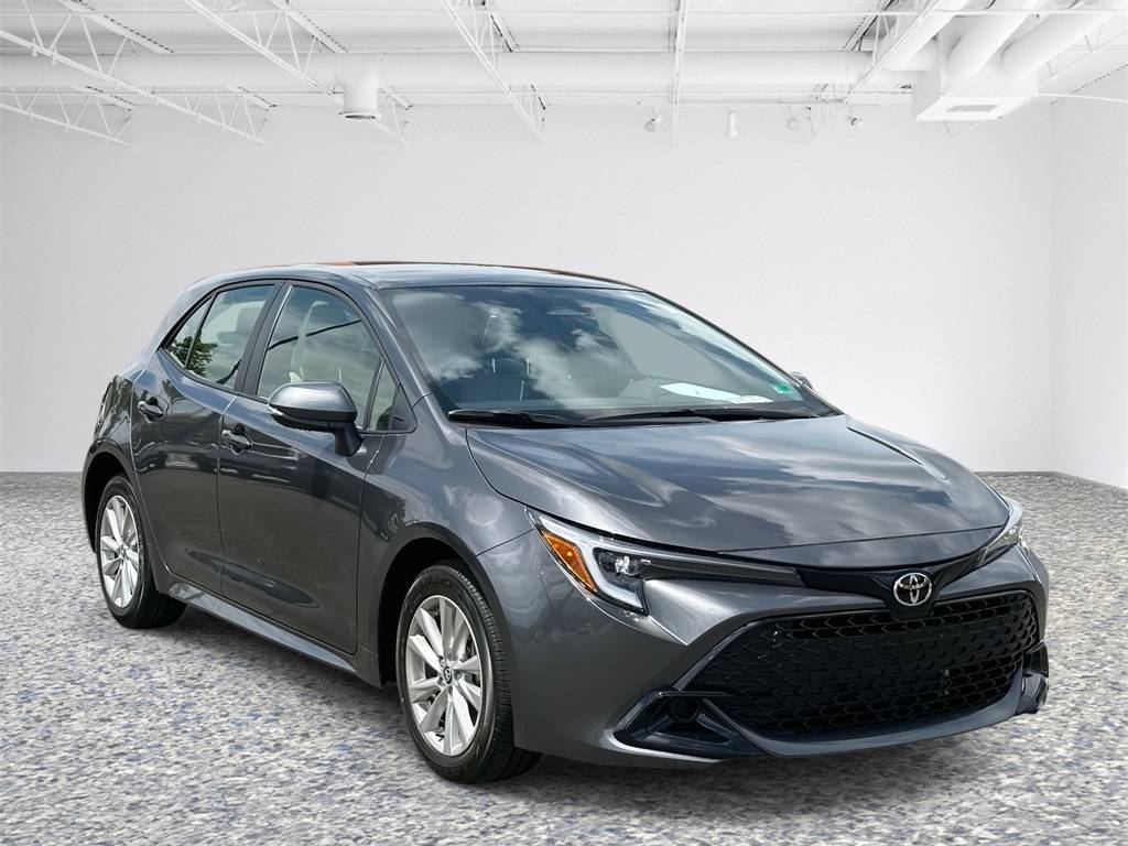 2025 Toyota Corolla Hatchback SE — Hatchback — 326 mi — Fairfax, VA