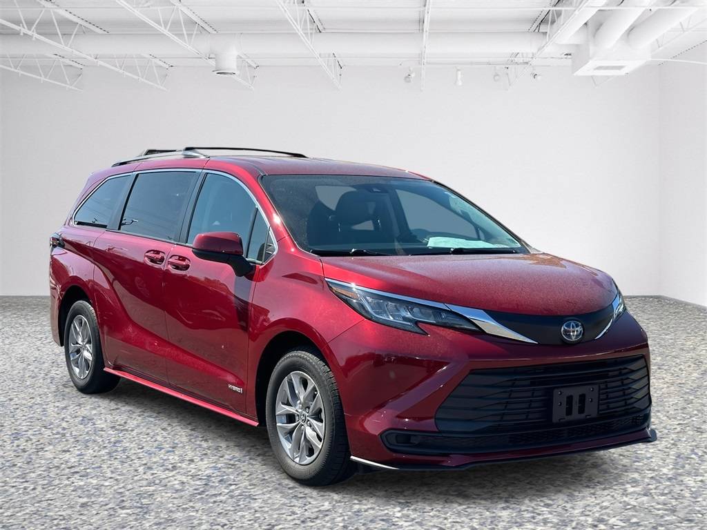 2021 Toyota Sienna LE — Minivan — 45,638 mi — Fairfax, VA