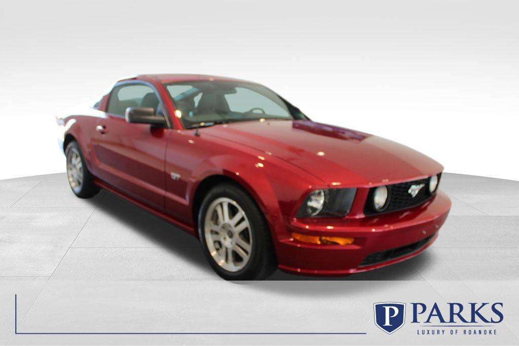 2005 Ford Mustang GT Premium