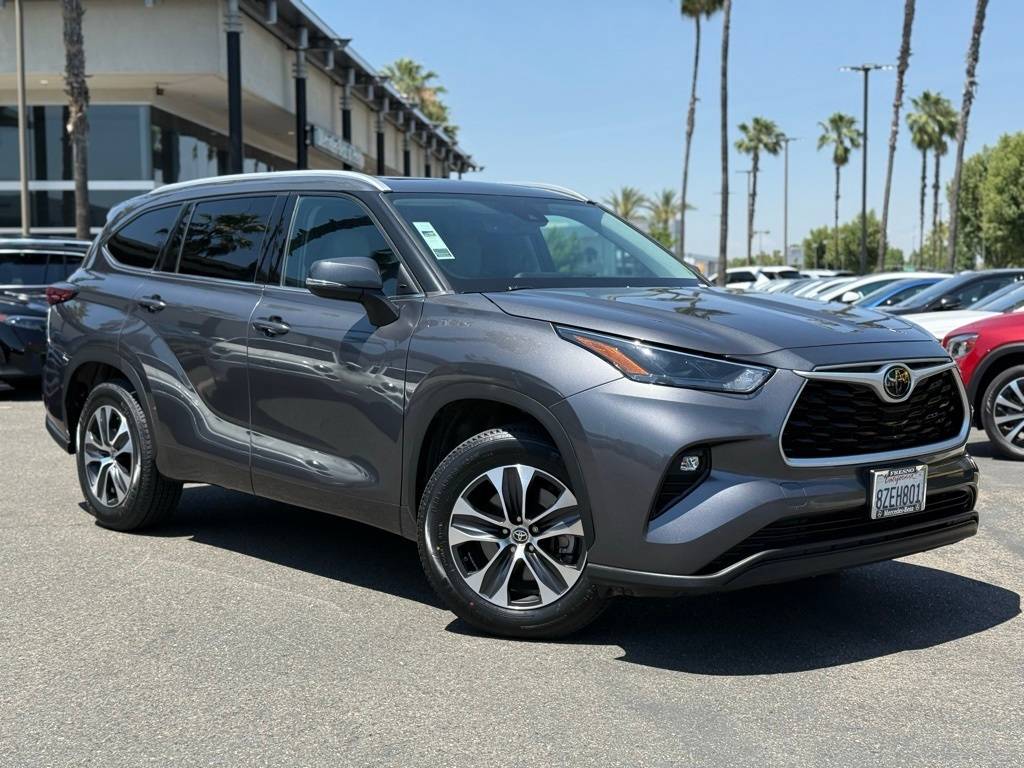 2022 Toyota Highlander XLE — SUV — 55,656 mi — Fresno, CA