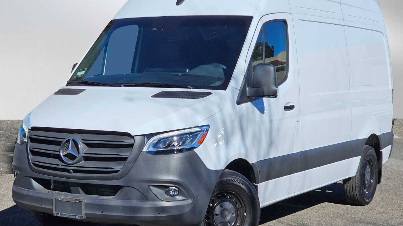 2024 Mercedes-Benz Sprinter Cargo Van 2500 — Cargo Van — 3,139 mi — Thousand Oaks, CA