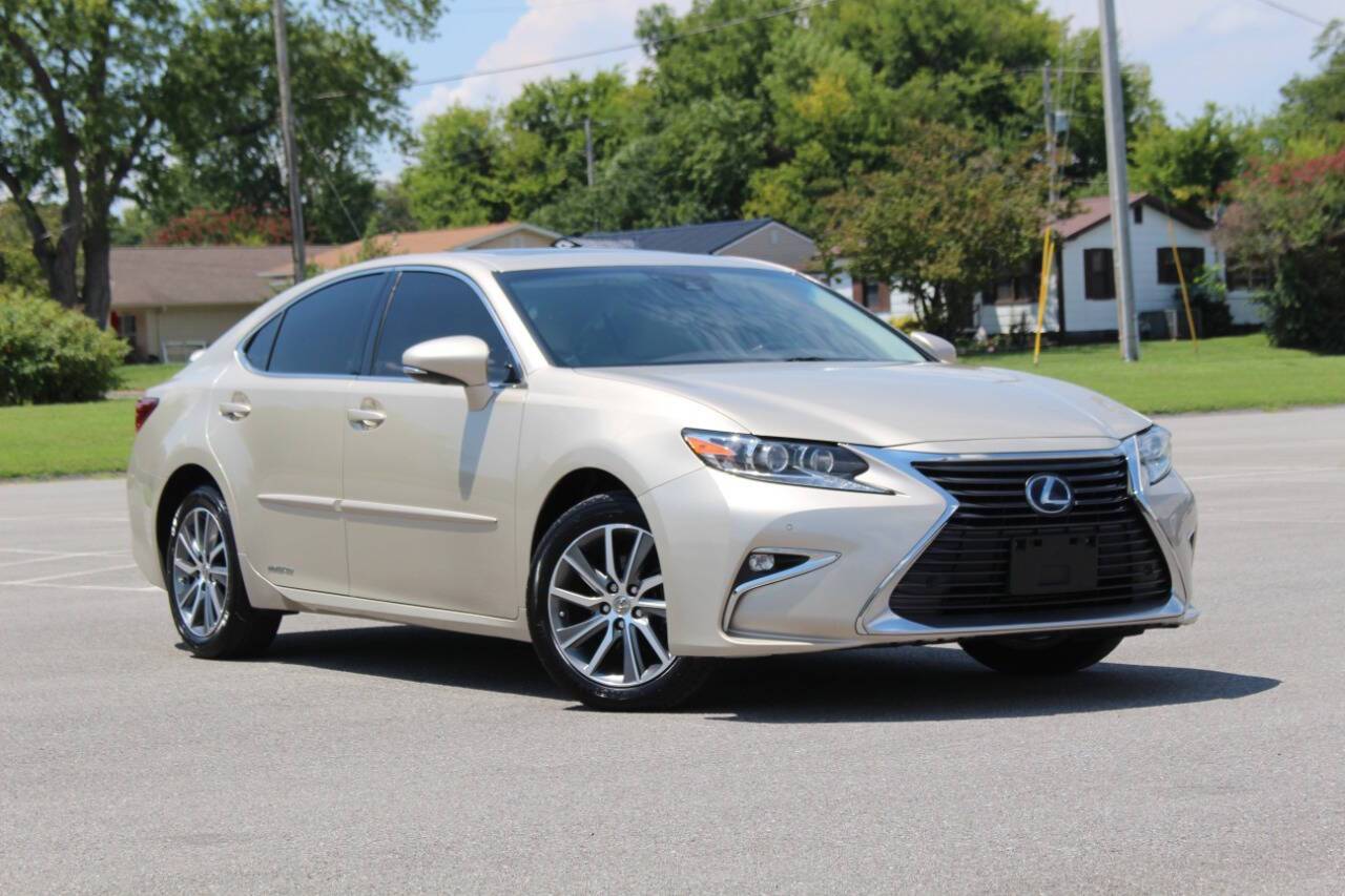 2016 Lexus ES ES 300h — Sedan — 145,757 mi — Maryville, TN