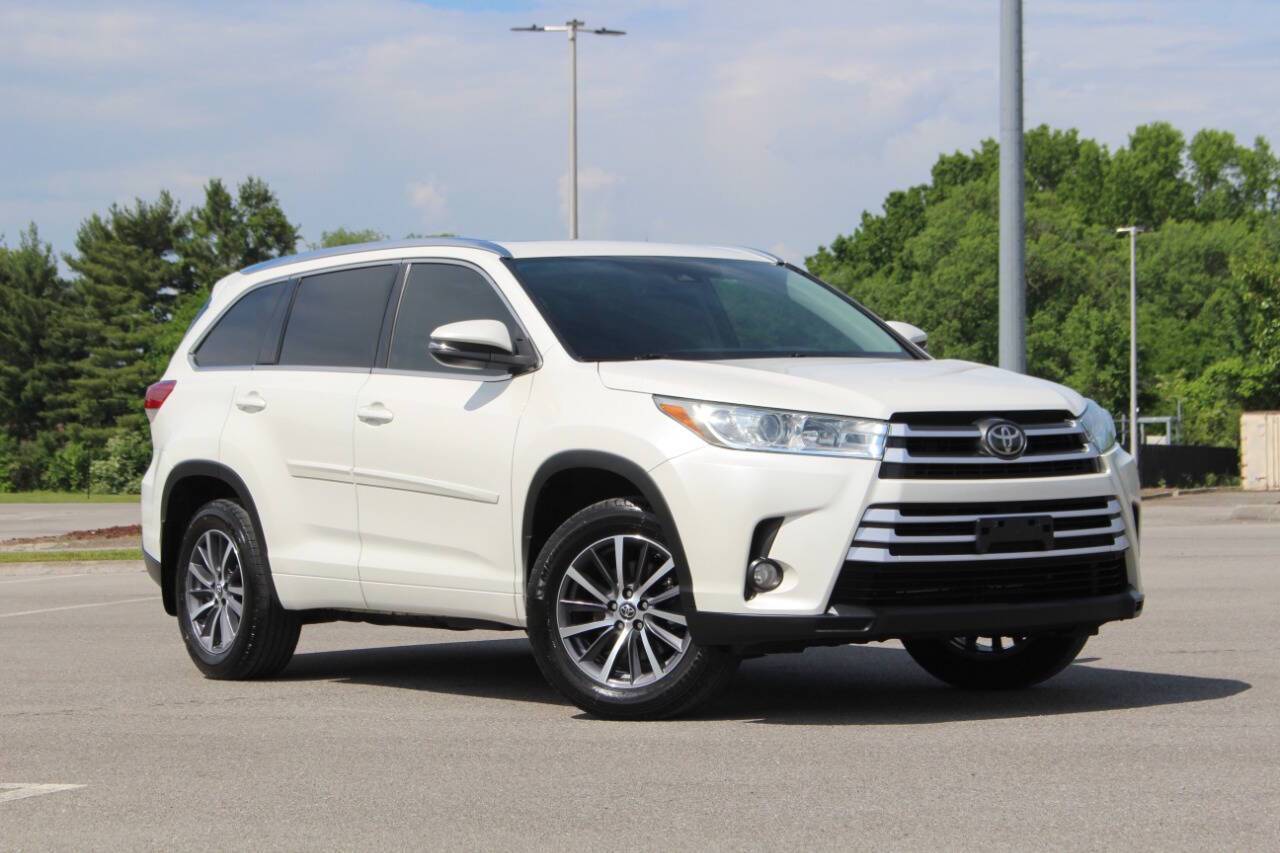 2017 Toyota Highlander XLE — SUV — 157,863 mi — Maryville, TN