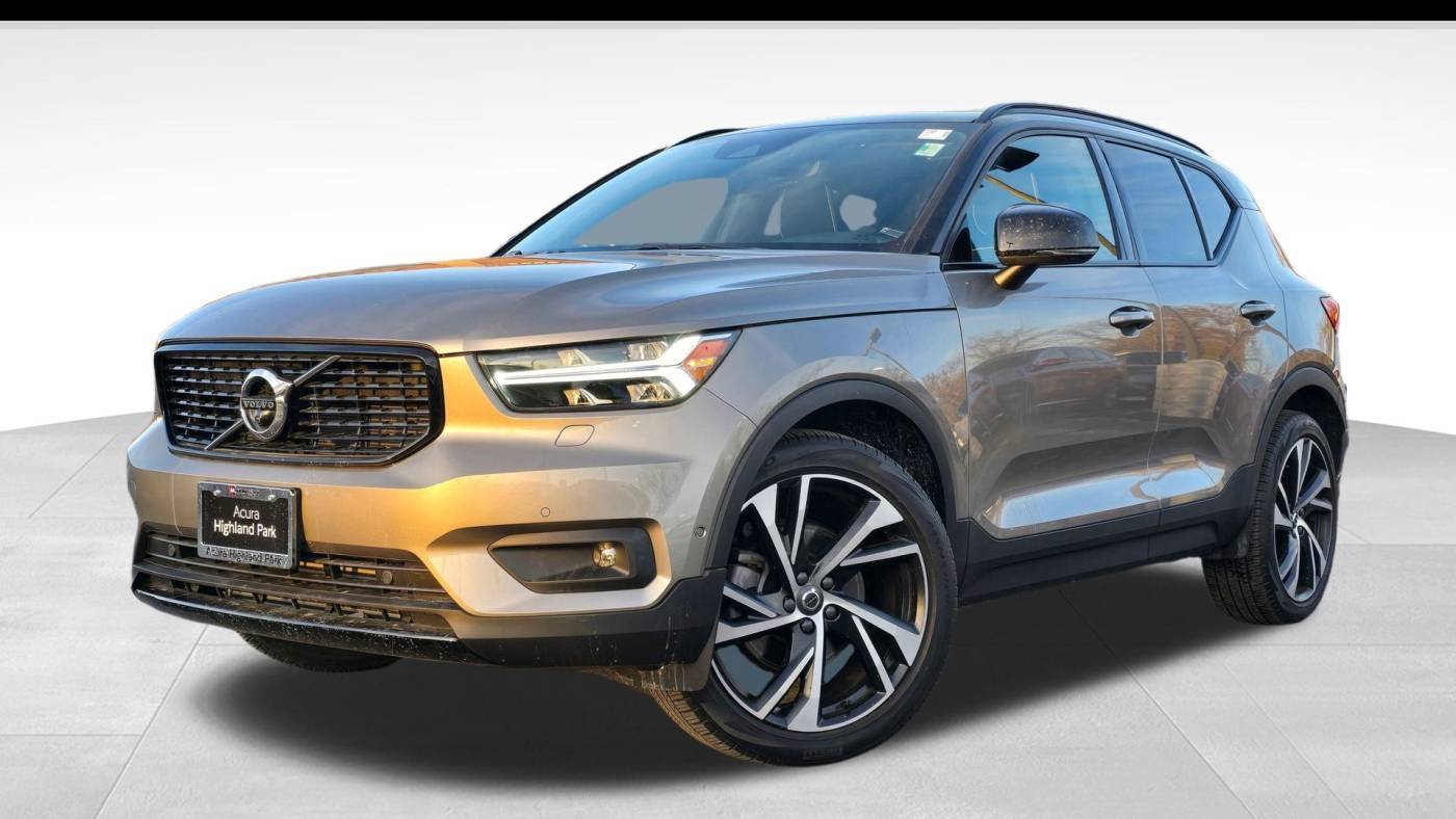 2022 Volvo XC40 R-Design — SUV — 26,662 mi — Highland Park, IL