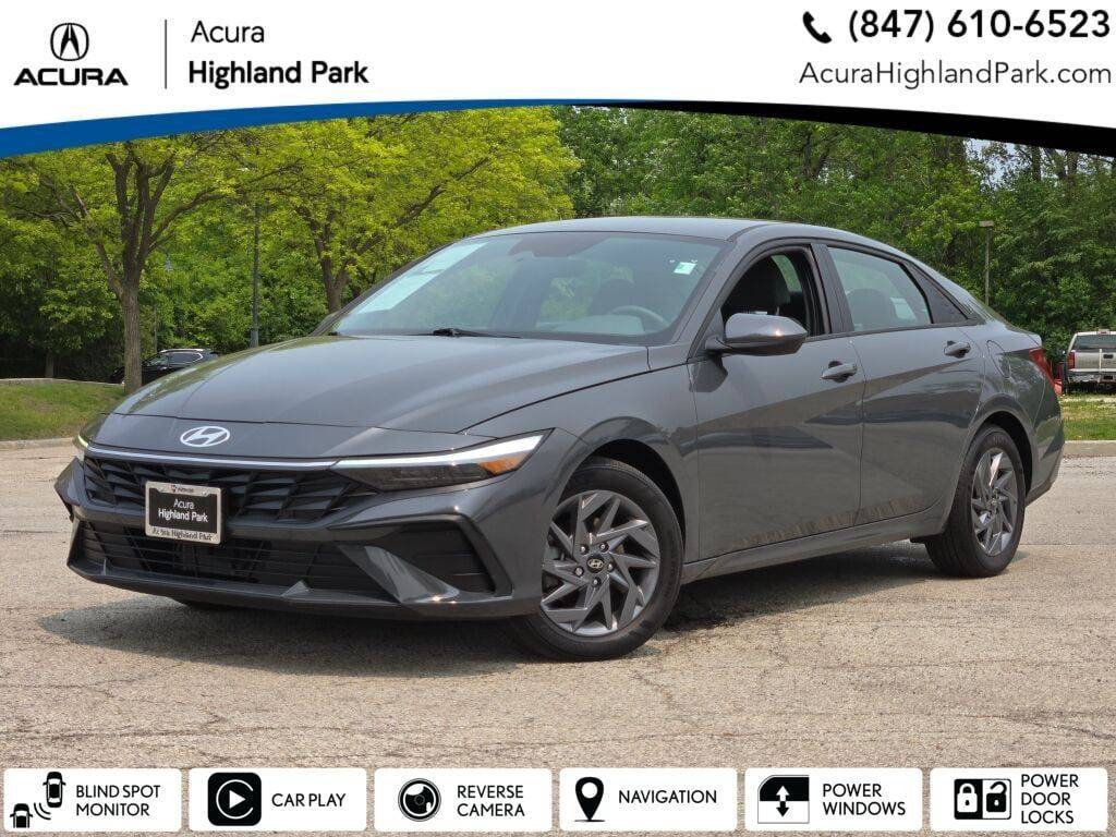 2024 Hyundai Elantra Hybrid Blue — Sedan — 8,934 mi — Highland Park, IL