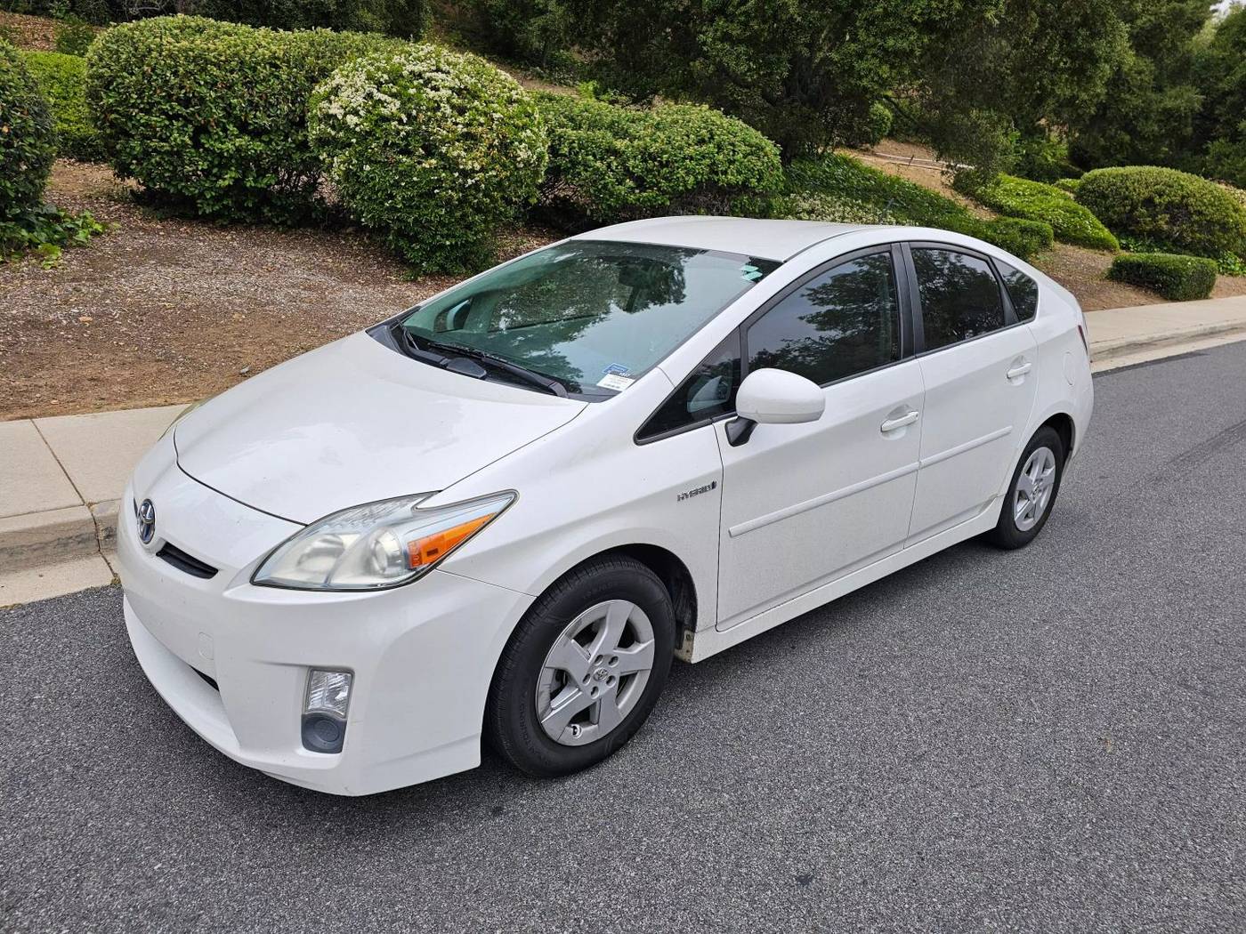 2011 Toyota Prius One — Sedan — 95,941 mi — Thousand Oaks, CA