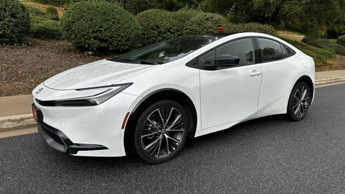 2024 Toyota Prius XLE — Hatchback — 29,464 mi — Thousand Oaks, CA