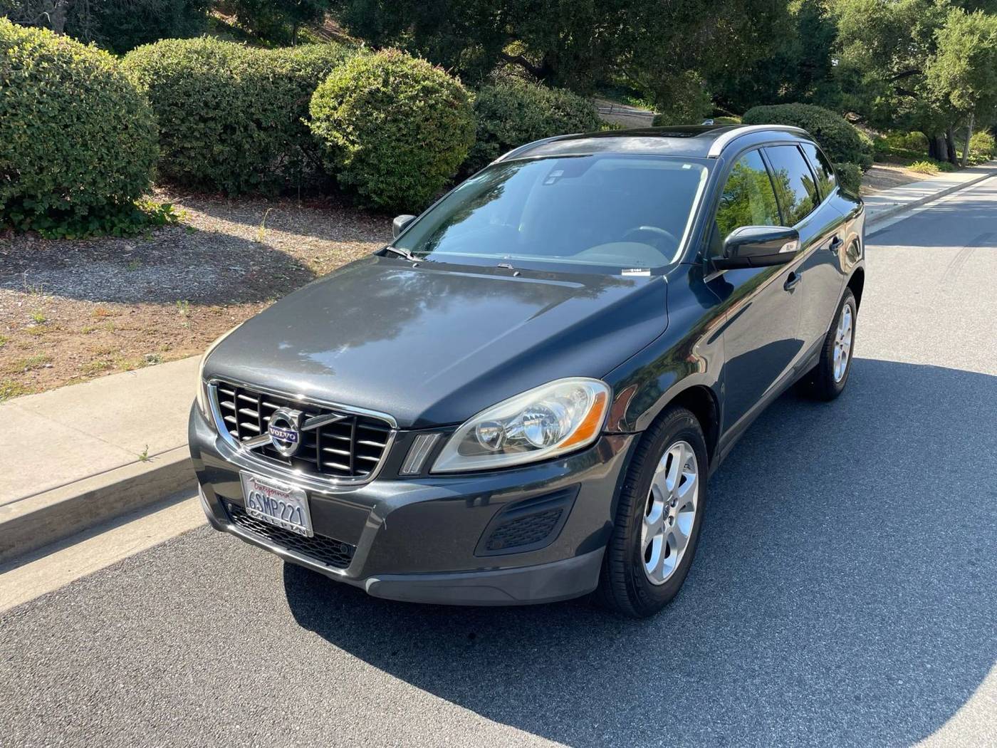 2011 Volvo XC60 3.2 — SUV — 113,831 mi — Thousand Oaks, CA