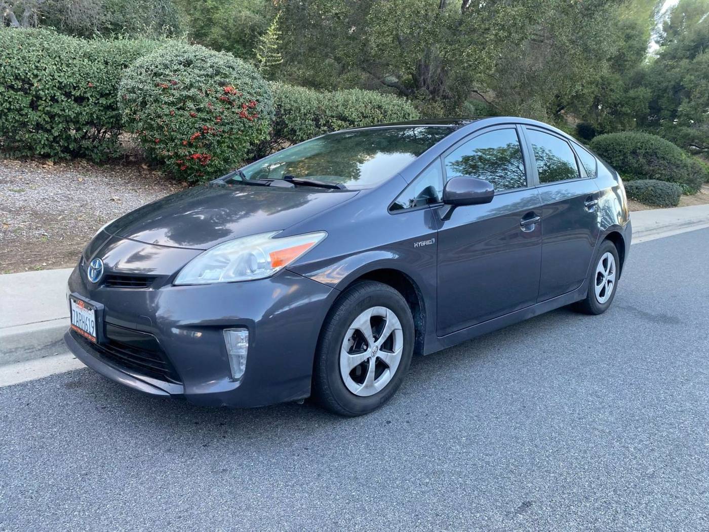 2013 Toyota Prius Three — Sedan — 146,897 mi — Thousand Oaks, CA