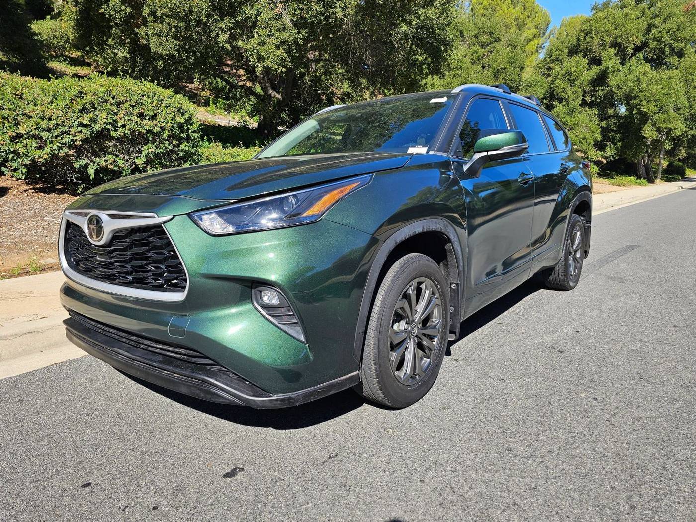 2023 Toyota Highlander XLE — SUV — 25,810 mi — Thousand Oaks, CA