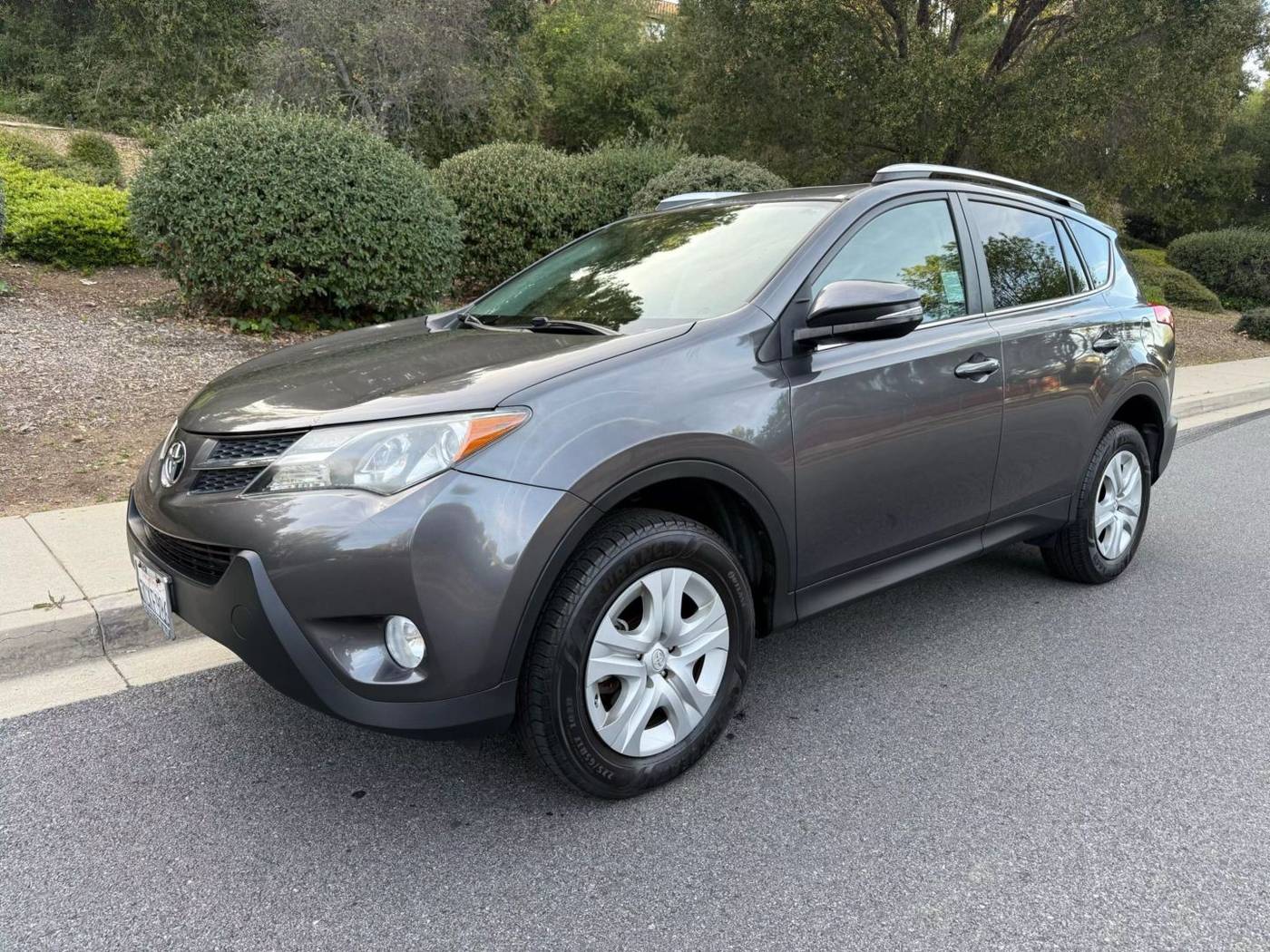 2013 Toyota RAV4 XLE — SUV — 83,051 mi — Thousand Oaks, CA