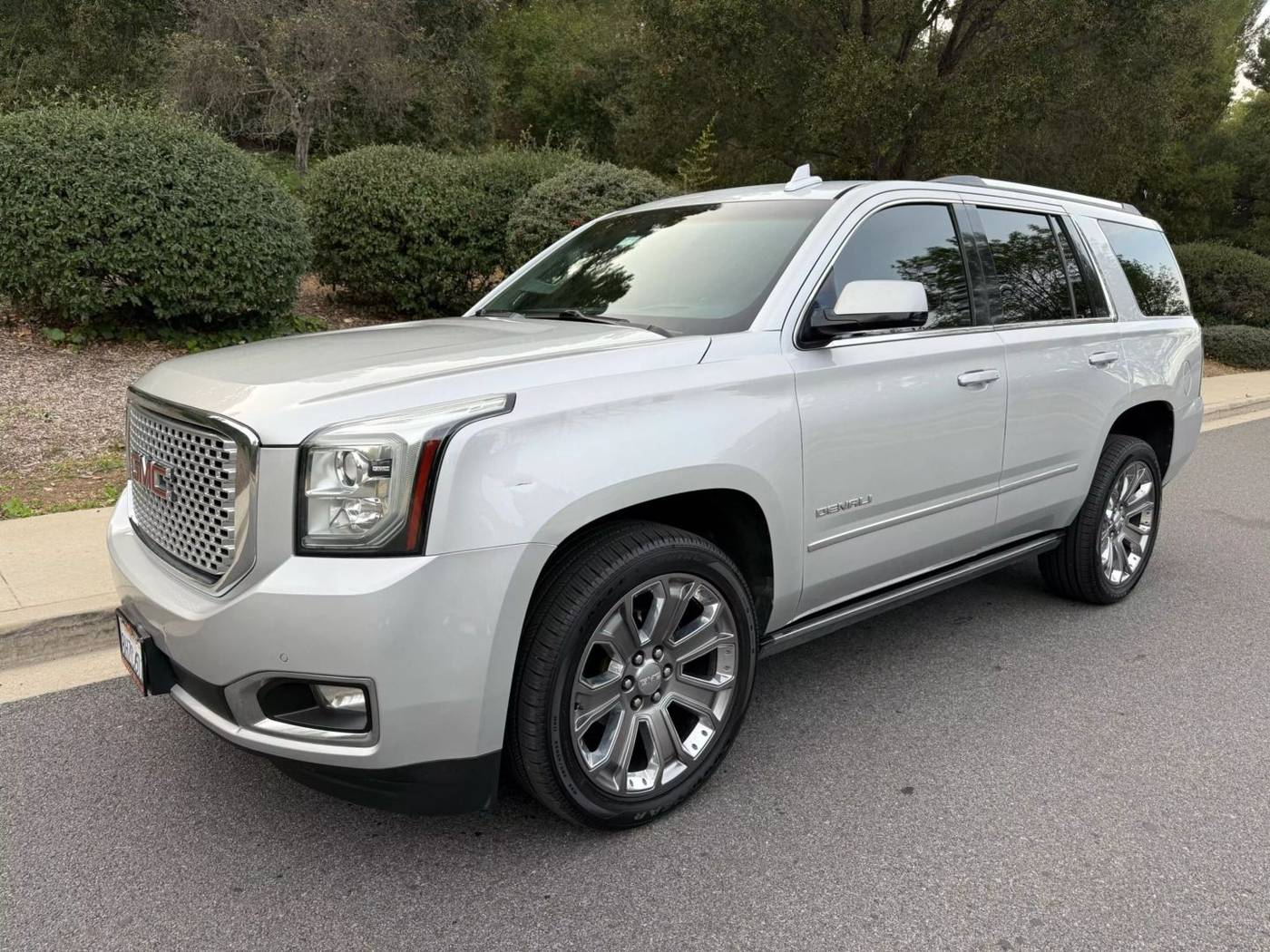 2015 GMC Yukon Denali — SUV — 118,090 mi — Thousand Oaks, CA