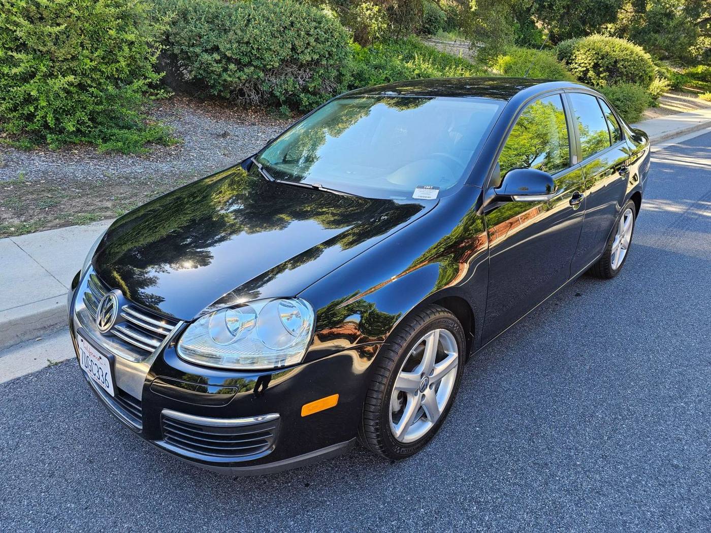 2010 Volkswagen Jetta Limited — Sedan — 71,296 mi — Thousand Oaks, CA