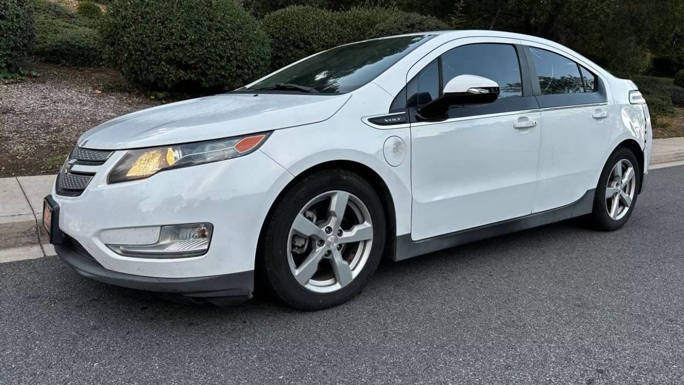 2013 Chevrolet Volt Base — Sedan — 154,628 mi — Thousand Oaks, CA