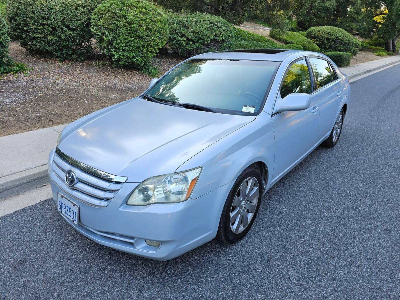 2005 Toyota Avalon Touring — Sedan — 251,407 mi — Thousand Oaks, CA