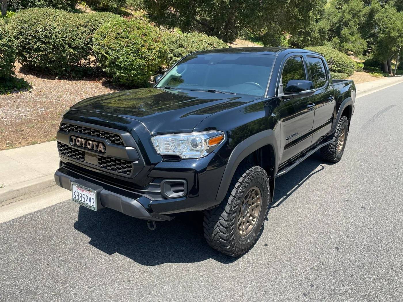 2022 Toyota Tacoma SR5 — Pickup Truck — 82,440 mi — Thousand Oaks, CA