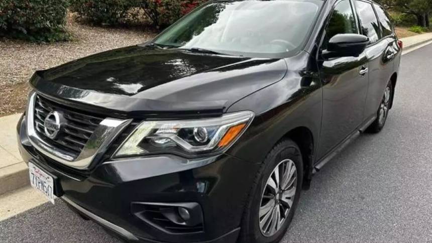 2017 Nissan Pathfinder SL — SUV — 131,808 mi — Thousand Oaks, CA