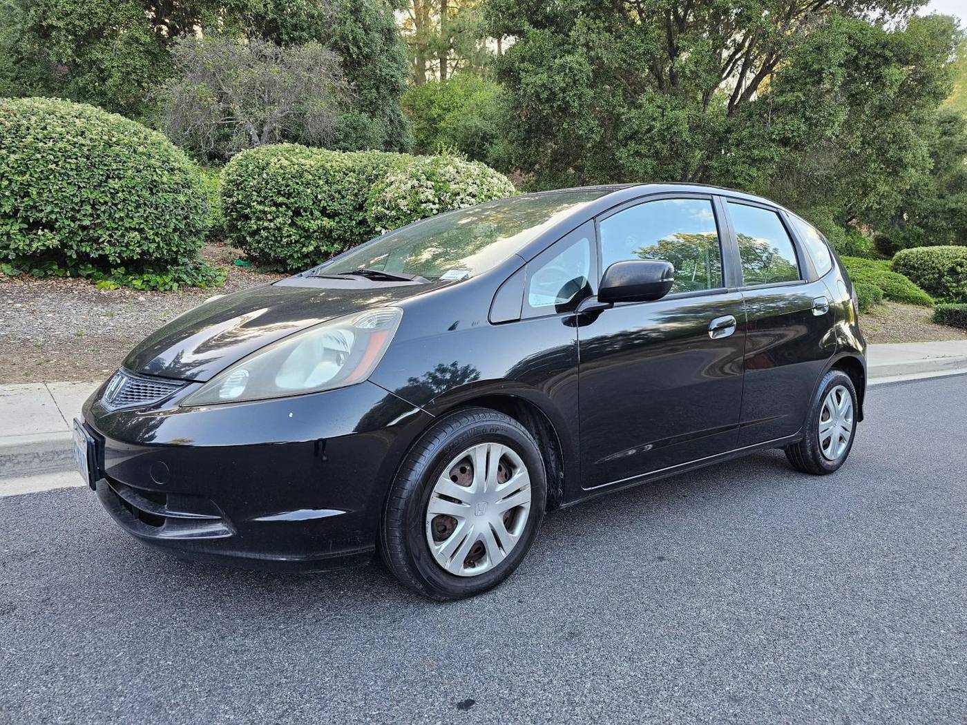2010 Honda Fit Base — Hatchback — 108,400 mi — Thousand Oaks, CA