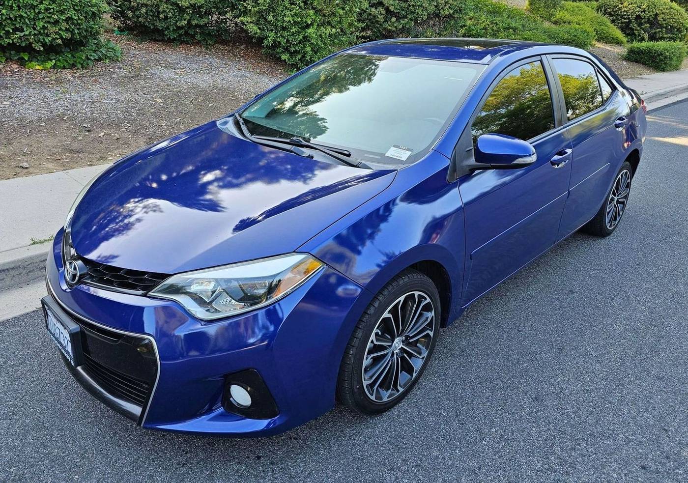 2016 Toyota Corolla S — Sedan — 121,943 mi — Thousand Oaks, CA