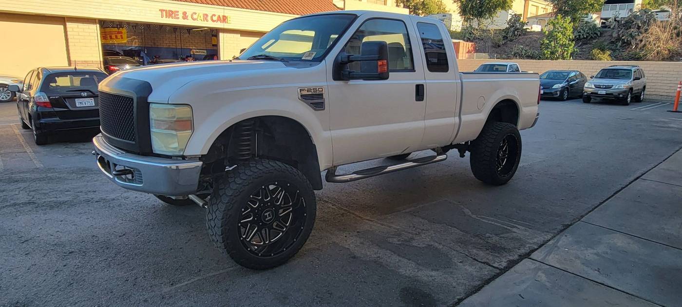 2008 Ford Super Duty F-250 XL — Pickup Truck — 145,000 mi — Thousand Oaks, CA