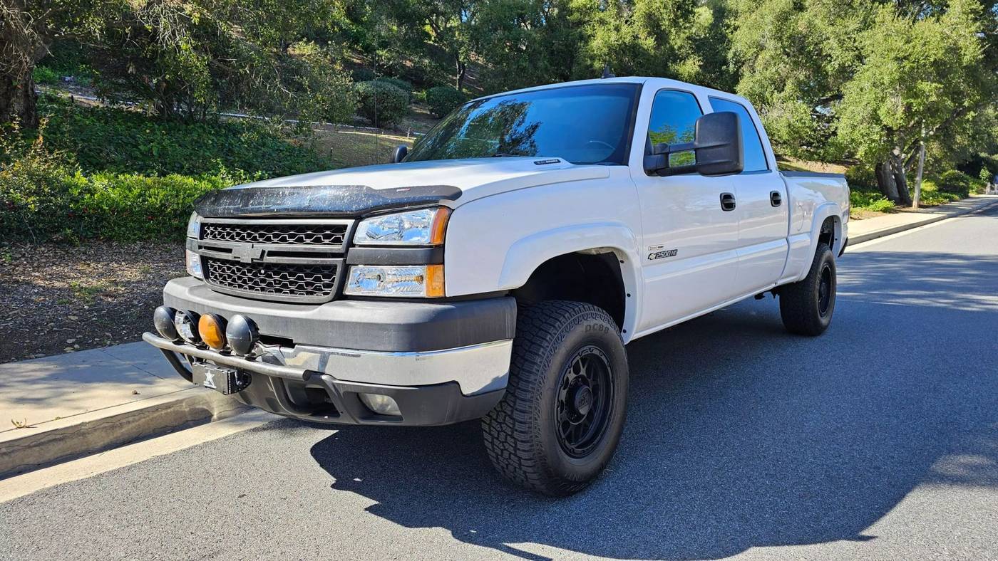 2007 Chevrolet Silverado 2500HD Classic LT2 — Pickup Truck — 139,535 mi — Thousand Oaks, CA