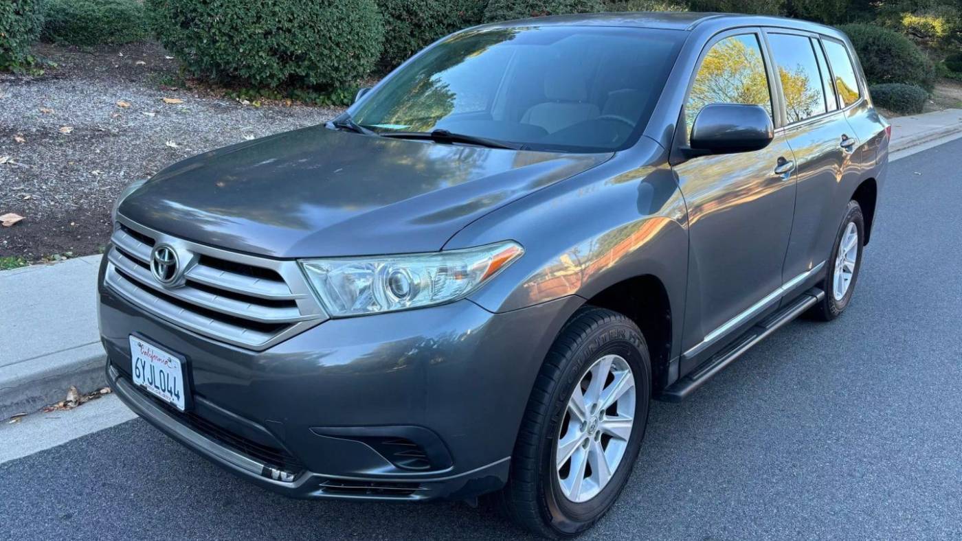 2013 Toyota Highlander Base — SUV — 122,775 mi — Thousand Oaks, CA