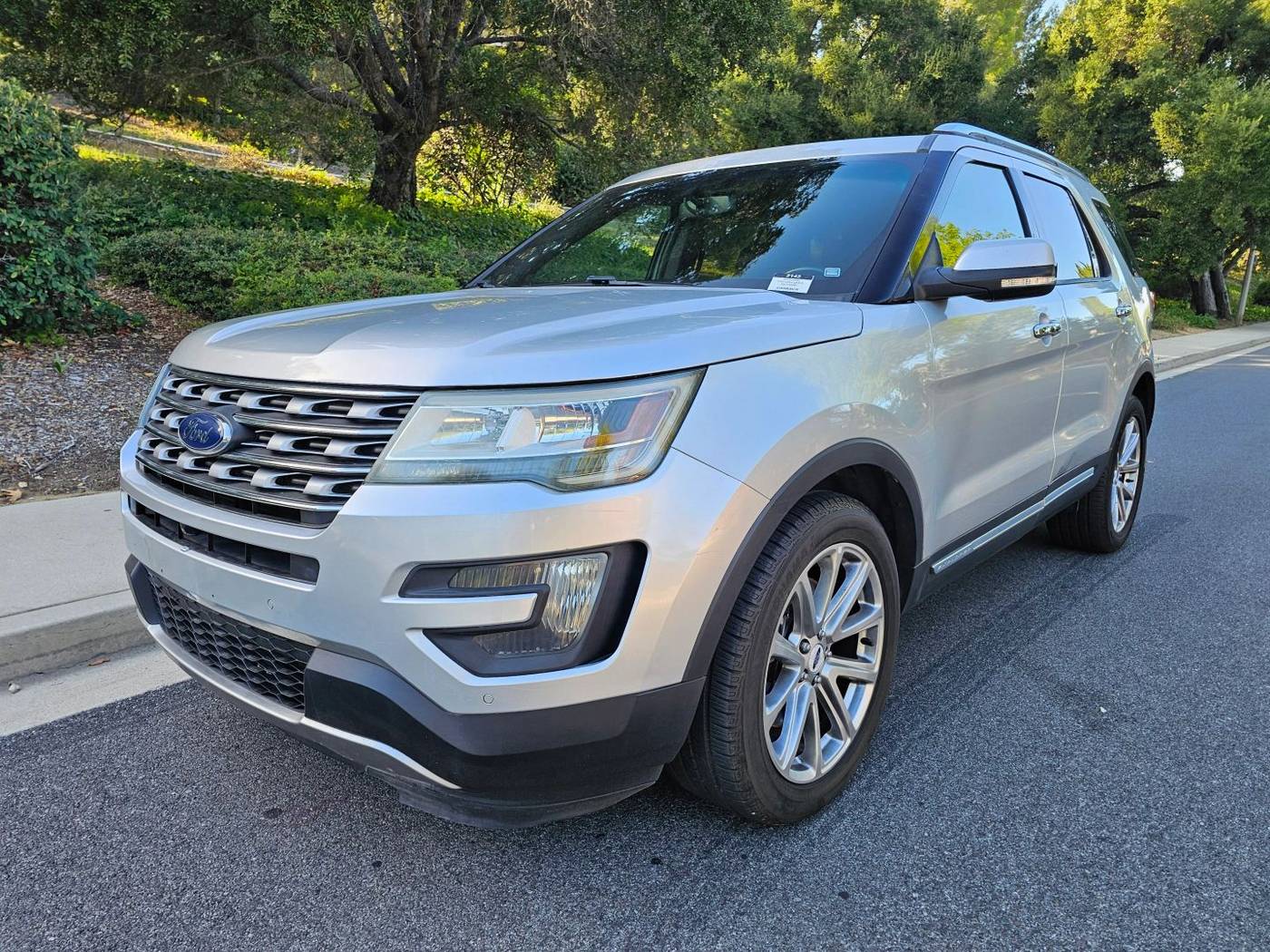 2016 Ford Explorer Limited — SUV — 69,767 mi — Thousand Oaks, CA