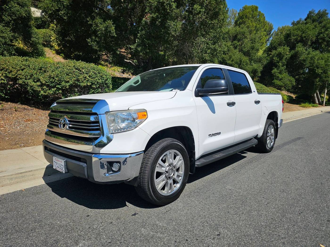 2017 Toyota Tundra SR5 — Pickup Truck — 135,898 mi — Thousand Oaks, CA