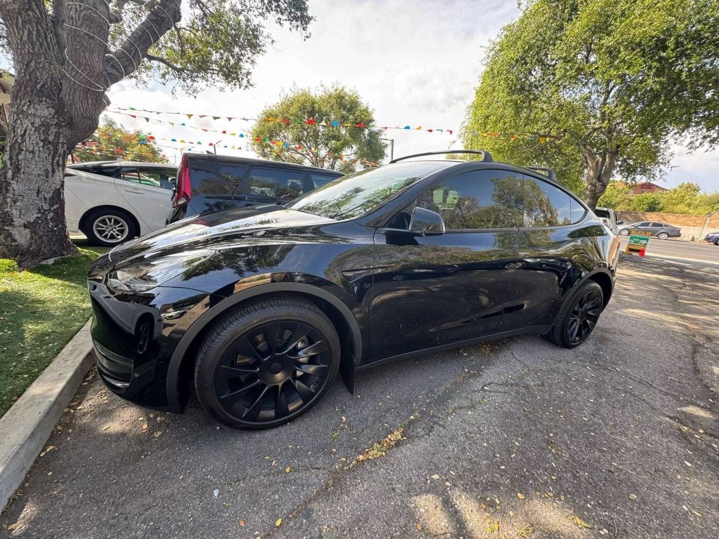 2023 Tesla Model Y Long Range — SUV — 23,287 mi — Thousand Oaks, CA