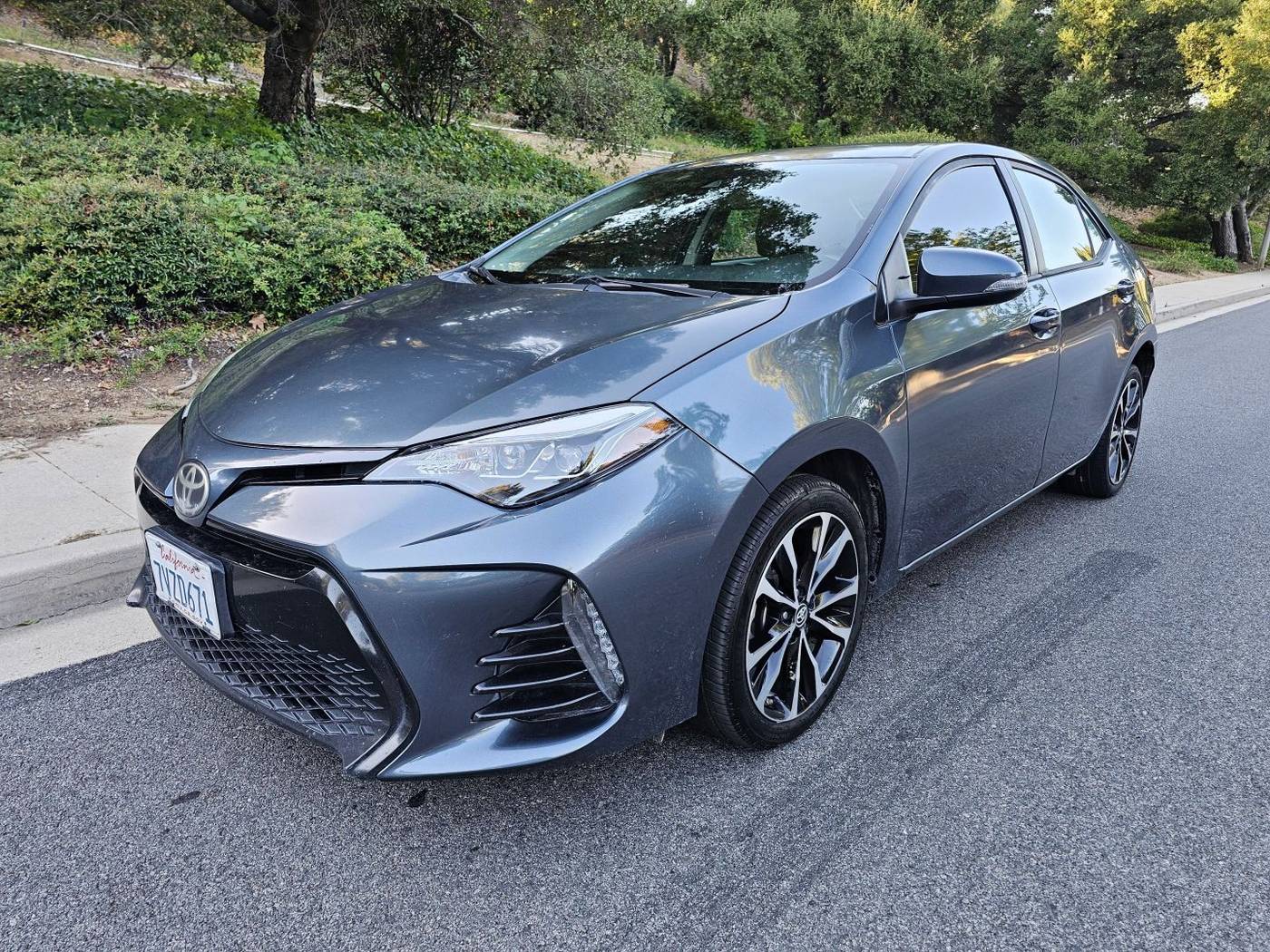 2017 Toyota Corolla SE — Sedan — 113,284 mi — Thousand Oaks, CA