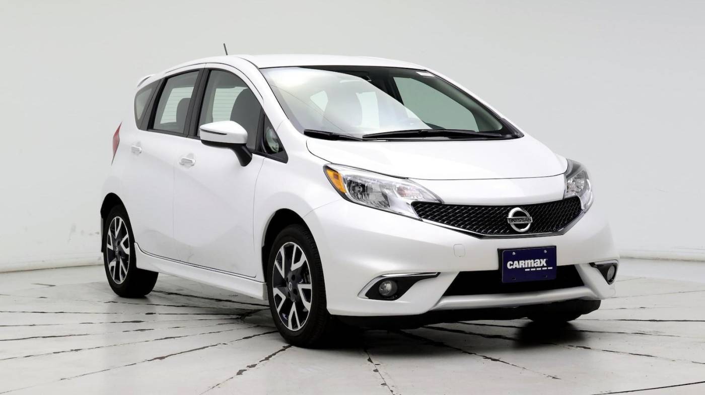 2016 Nissan Versa 1.6 SR — Hatchback — 6,853 mi — Plainfield, IL