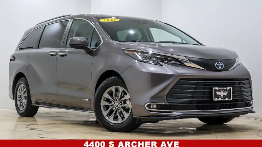 2021 Toyota Sienna XLE — Minivan — 97,375 mi — Chicago, IL