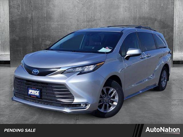 2022 Toyota Sienna XLE — Minivan — 75,274 mi — Austin, TX