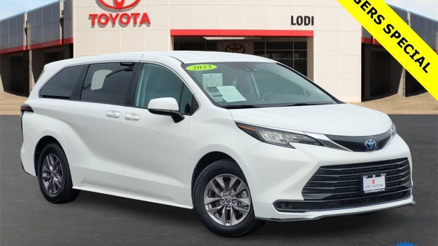 2023 Toyota Sienna LE — Minivan — 41,429 mi — Lodi, CA