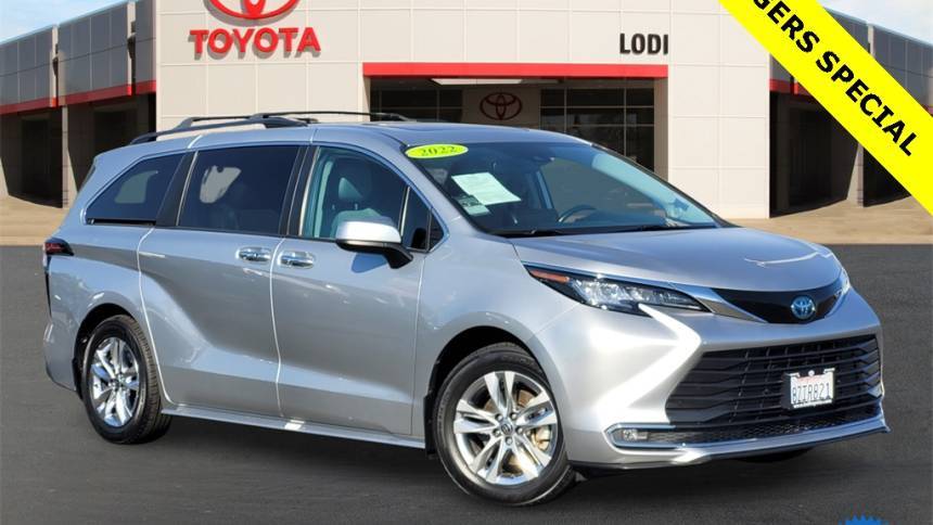2022 Toyota Sienna XLE — Minivan — 64,601 mi — Lodi, CA