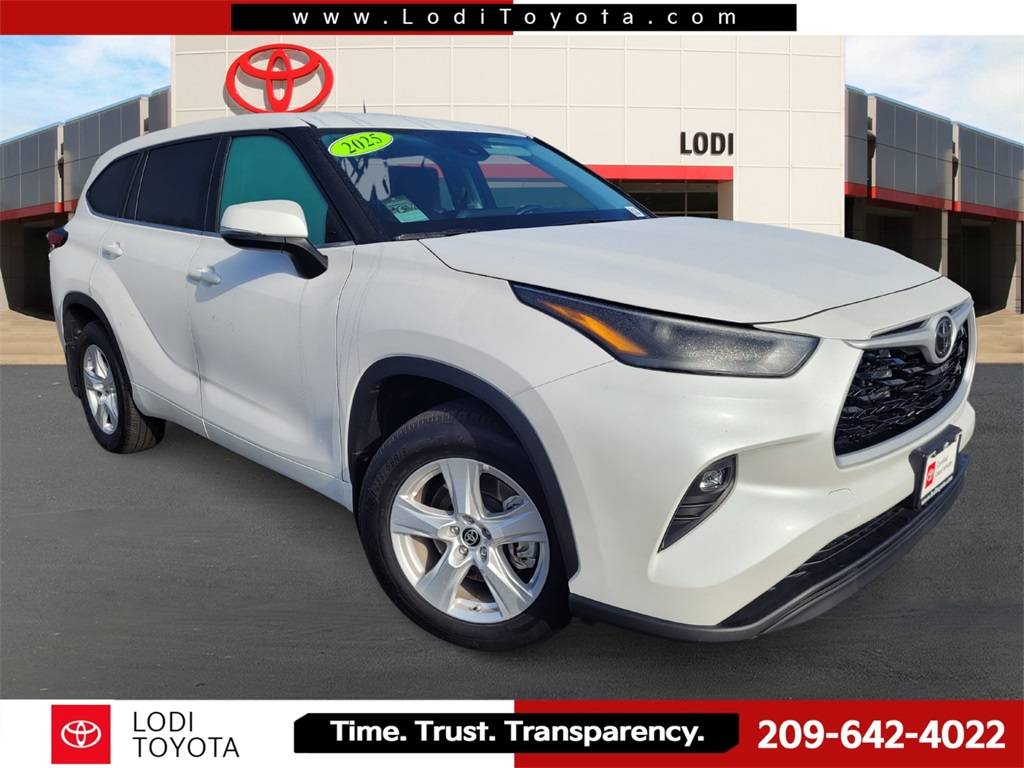 2025 Toyota Highlander LE — SUV — 8,100 mi — Lodi, CA