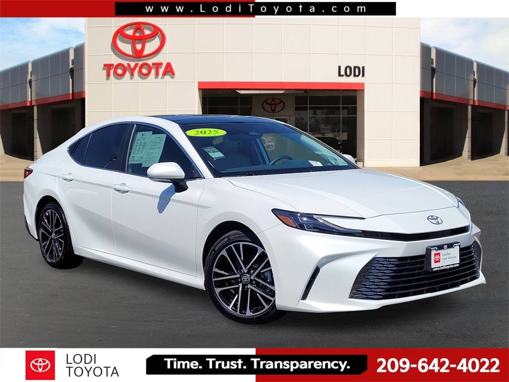 2025 Toyota Camry XLE — Sedan — 876 mi — Lodi, CA