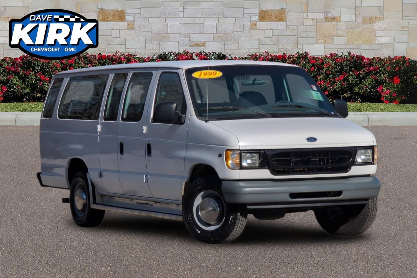 1999 Ford Econoline Wagon E-350 Super Duty XL