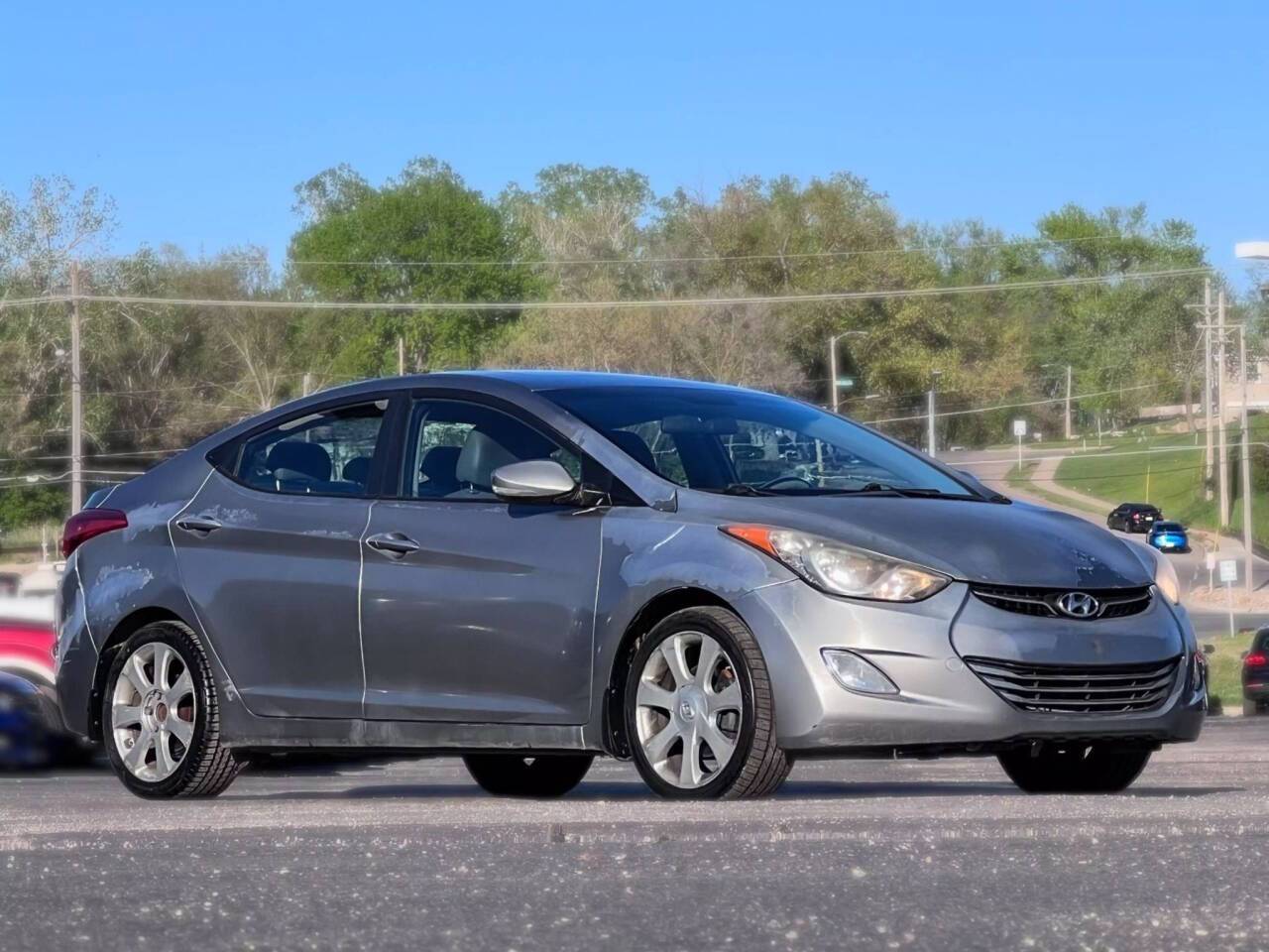 2013 Hyundai Elantra Limited — Sedan — 200,000 mi — Bellevue, NE