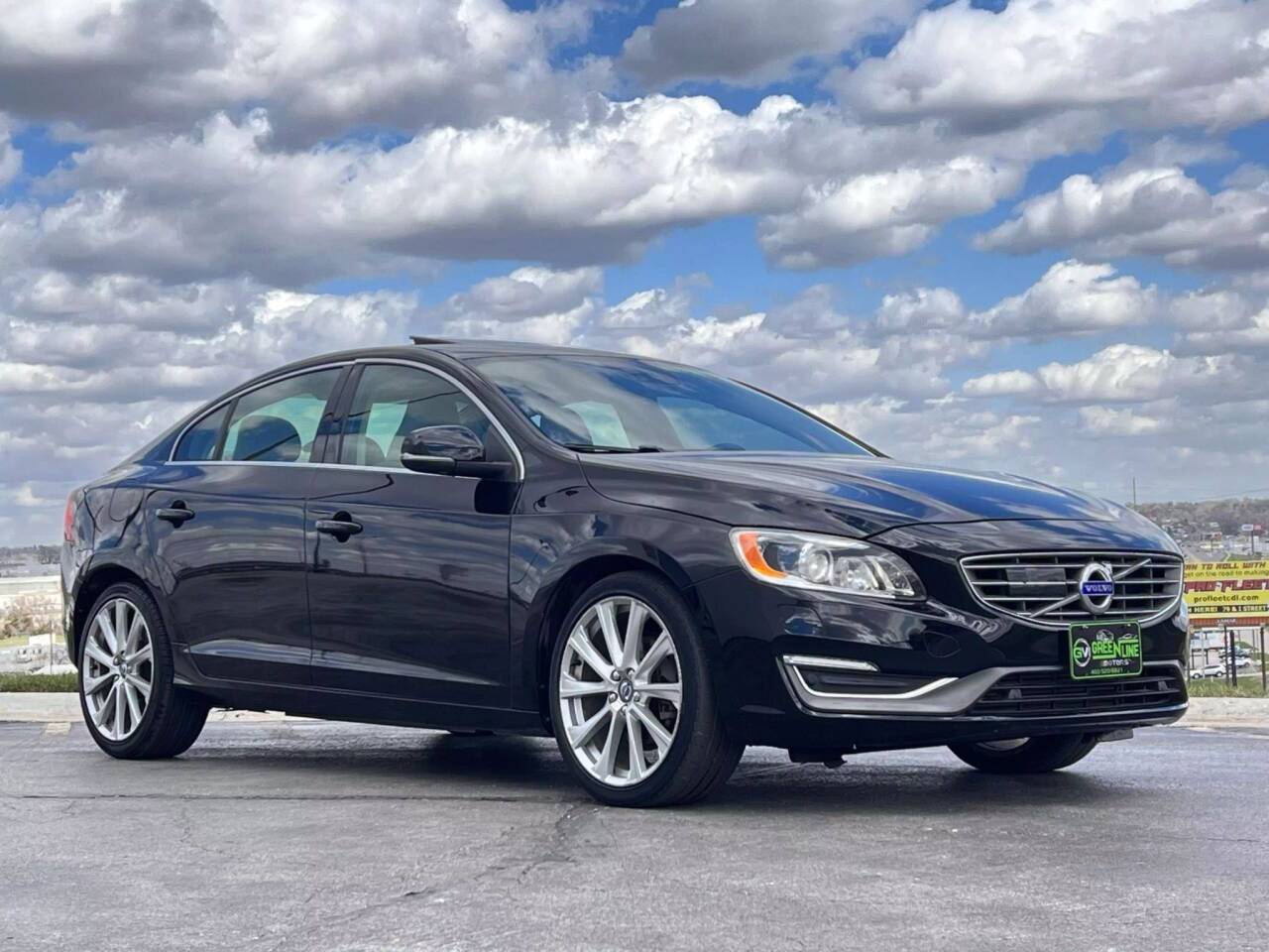 2016 Volvo S60 Platinum — Sedan — 56,966 mi — Bellevue, NE