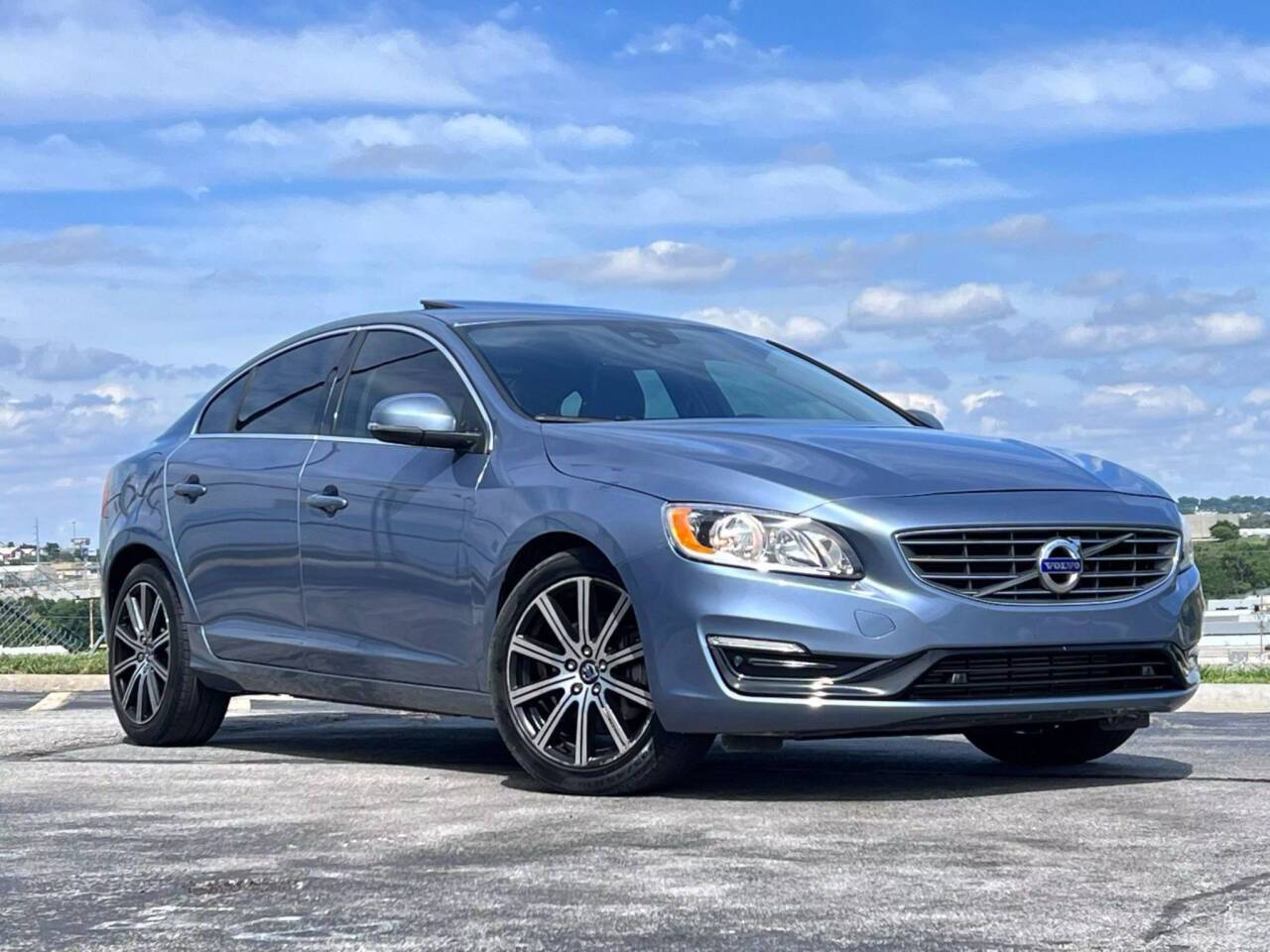 2017 Volvo S60 Inscription — Sedan — 46,415 mi — Bellevue, NE